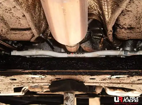 Aktuální Přední stabilizátor Ultra Racing na Ford Fiesta Mk6 1.6 (08-) - 20mm
