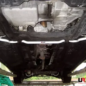 Vysoce Kvalitní Přední stabilizátor Ultra Racing na Honda Civic FD2 Type-R (05-) - 28mm