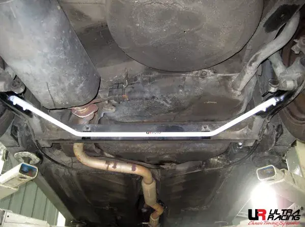 Poslední Šance Zadní stabilizátor Ultra Racing na VW Golf 1 - 18mm