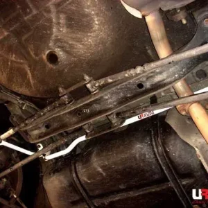 Zadní stabilizátor Ultra Racing na Hyundai Coupe (96-99) / Elantra (04-08) - 19mm Cenový Hit