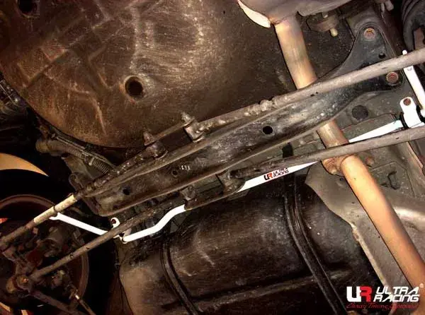 Zadní stabilizátor Ultra Racing na Hyundai Coupe (96-99) / Elantra (04-08) - 19mm Cenový Hit