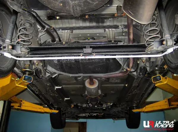Zadní stabilizátor Ultra Racing na Mitsubishi Colt 3/5dv. (05-) - 16mm Dokud Zásoby Vydrží