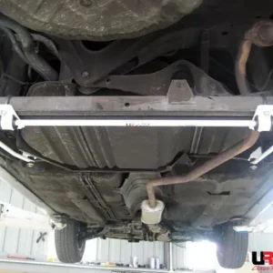 Zadní stabilizátor Ultra Racing na Nissan Almera N16 (00-05) - 16mm Víkendová Akce