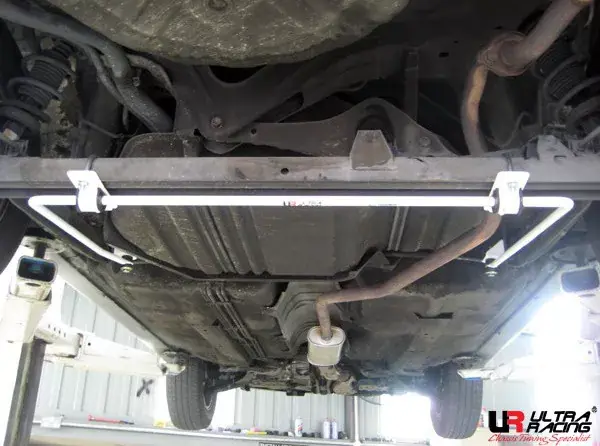 Expresní Doručení Zadní stabilizátor Ultra Racing na Nissan Almera N16 (00-05) - 19mm