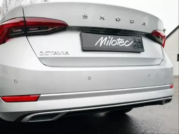 Omezená Nabídka Dummy – koncovky výfuku se středovou lištou, Alu Brush, Octavia IV., Limousine / Combi / Hybrid, od