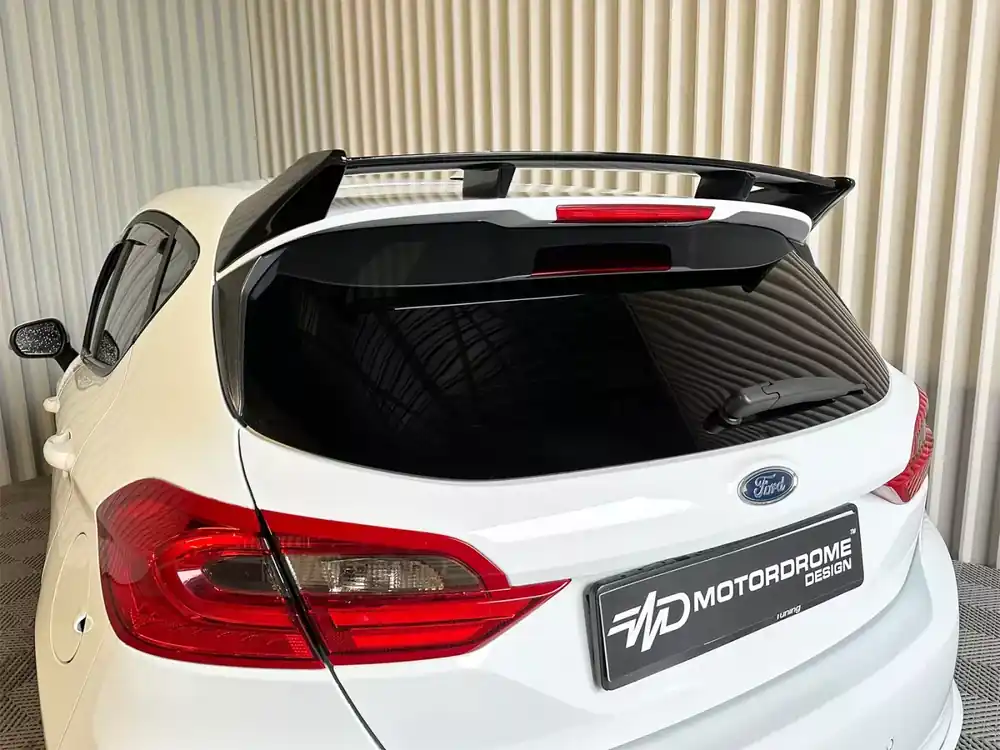 Střešní spoiler Ford Fiesta Mk8 / Mk8.5 Standard / ST-Line Přímo Od Výrobce
